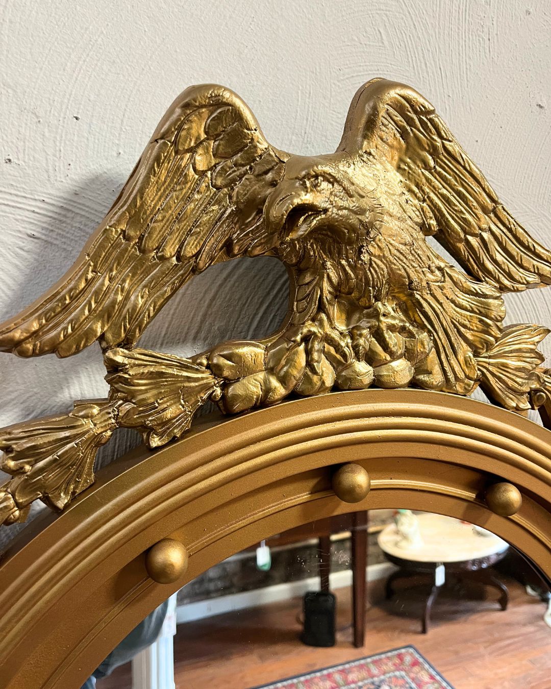 Vintage Gold Giltwood Federalist Eagle Acanthus Leaves Round Mirror