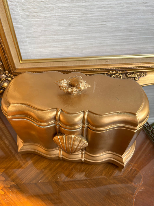 Gorgoeus Gold Shell Decorative Shell Jewelry Box