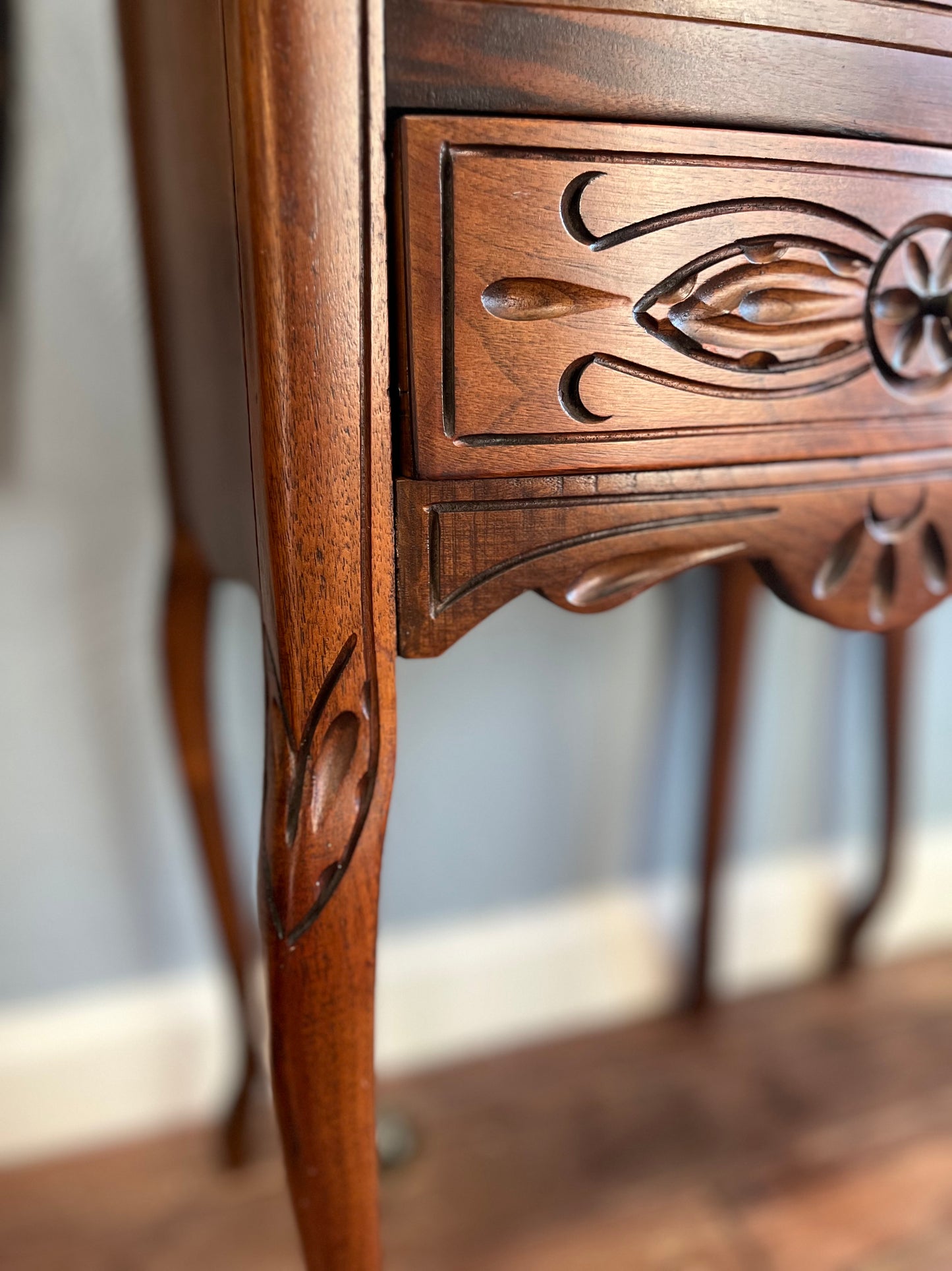 Pair of Vintage Hand Carved French-Style Marble-Top Nightstands / End Tables