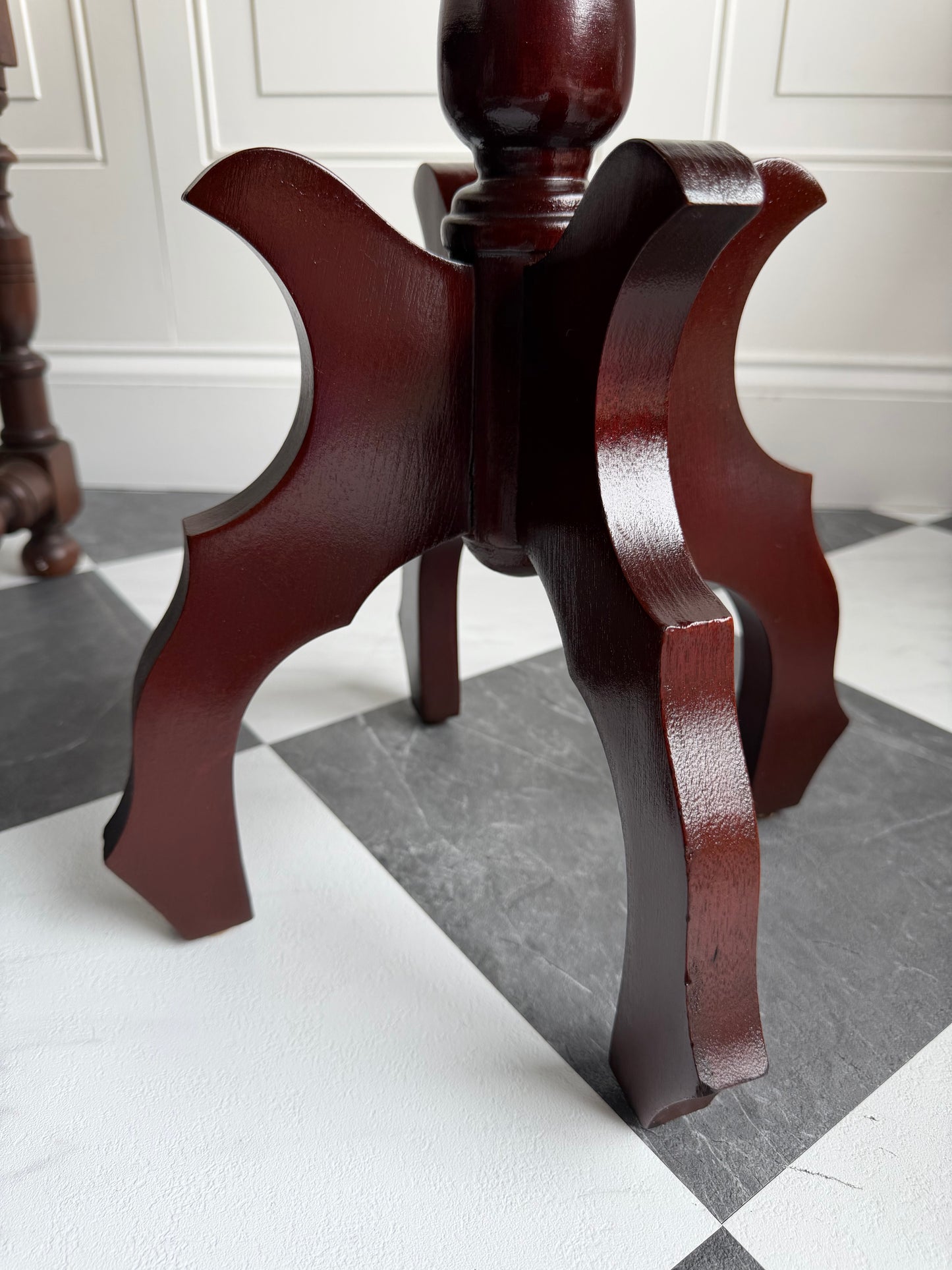 Vintage Italian Marble Top Round Mahogany Pedestal Accent Table