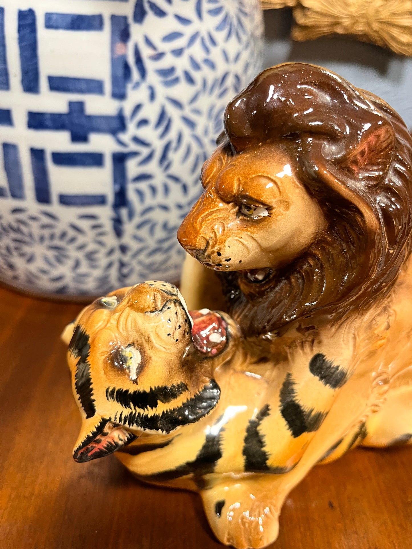 Original Dee Bee Hand Painted Ceramic Fighting Lion Tiger Figurine Japan