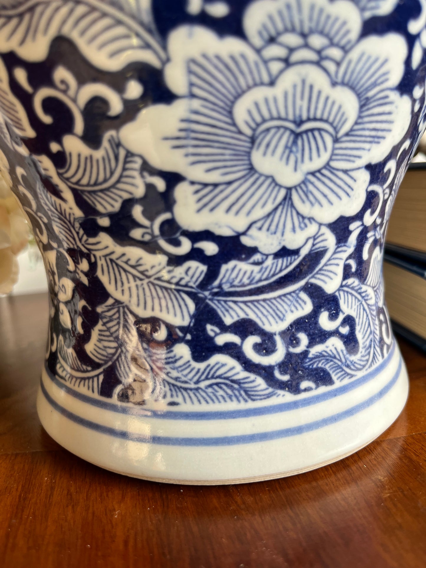 Vintage Cobalt Blue & White Ginger Jar – Chinoiserie Porcelain with Lid