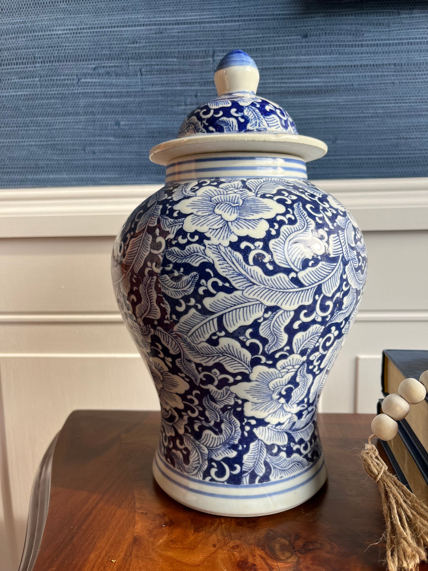 Vintage Cobalt Blue & White Ginger Jar – Chinoiserie Porcelain with Lid