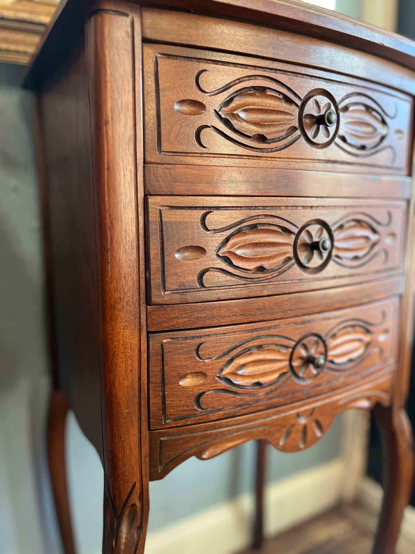 Pair of Vintage Hand Carved French-Style Marble-Top Nightstands / End Tables