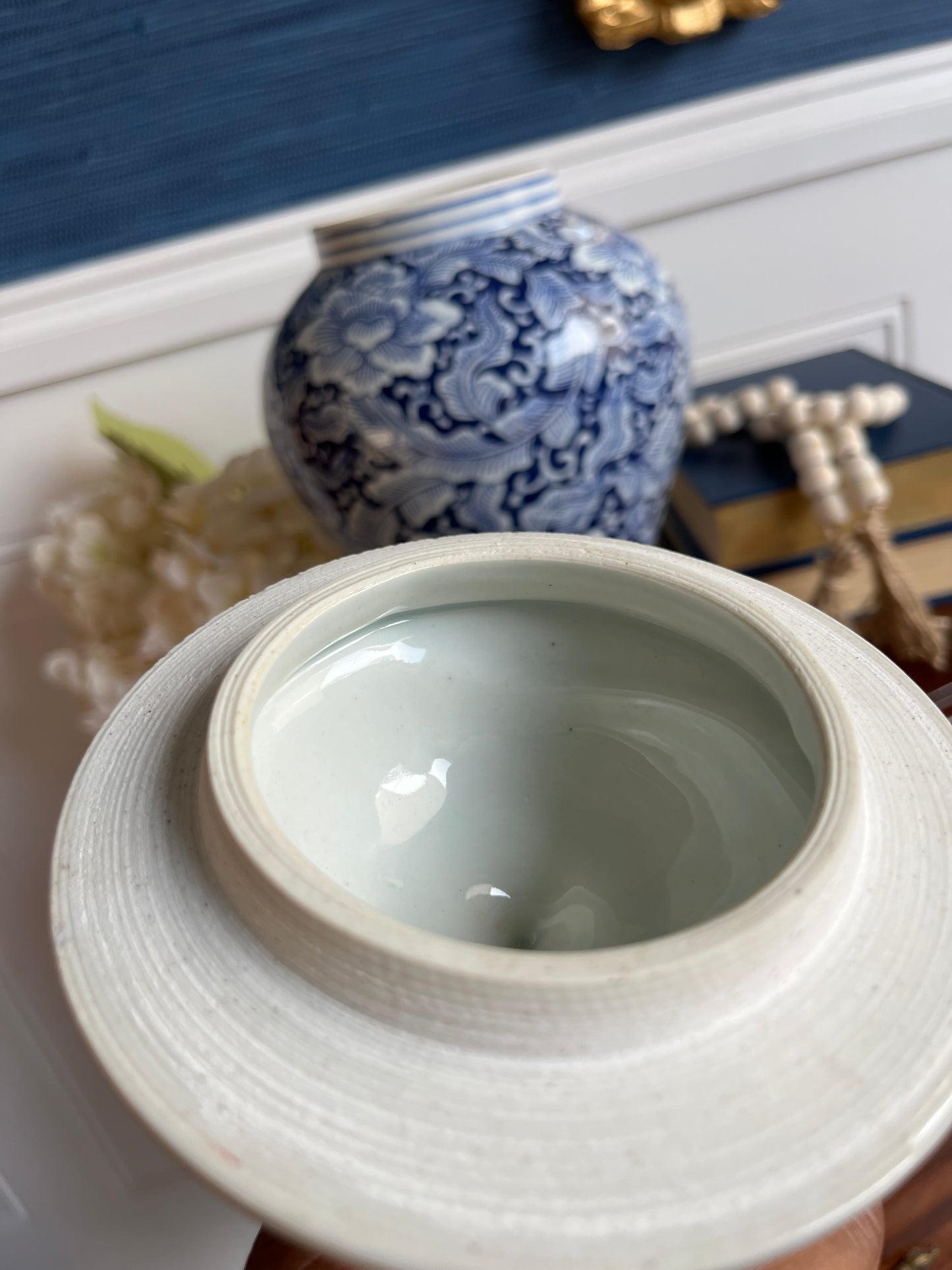 Vintage Cobalt Blue & White Ginger Jar – Chinoiserie Porcelain with Lid