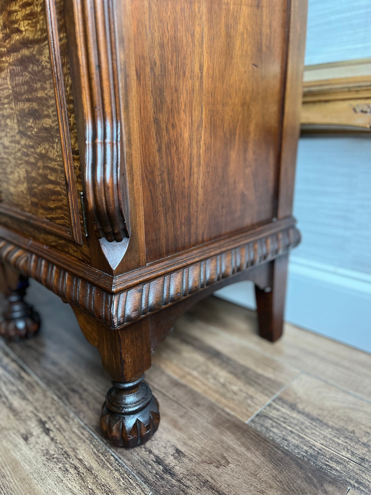 Vintage Tiger Oak Nightstand Cabinet Side Table W/ Ornate Carvings & Bun Feet – 1940s-1950s Solid Wood