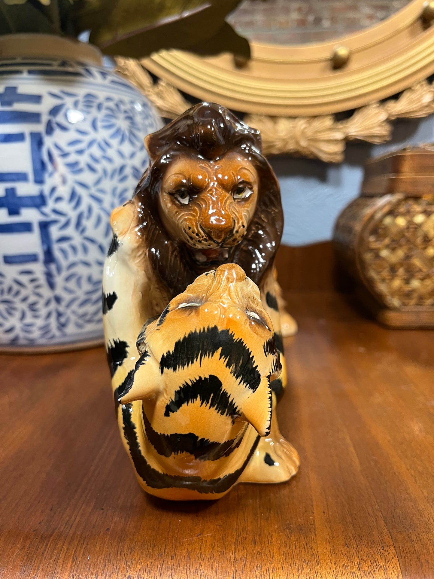 Original Dee Bee Hand Painted Ceramic Fighting Lion Tiger Figurine Japan