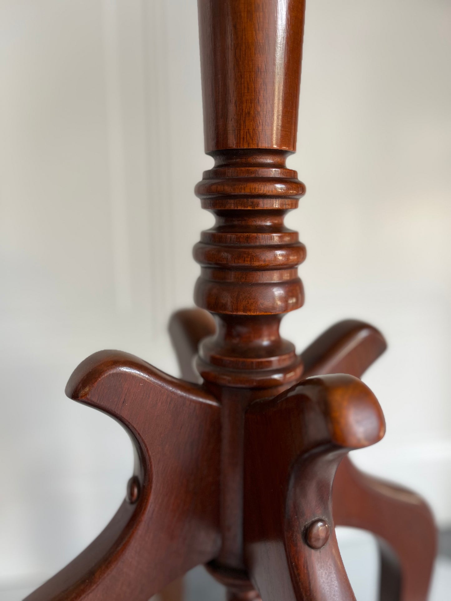Italian Marble & Mahogany Pedestal Table – Vintage 1950s Plant or Display Stand