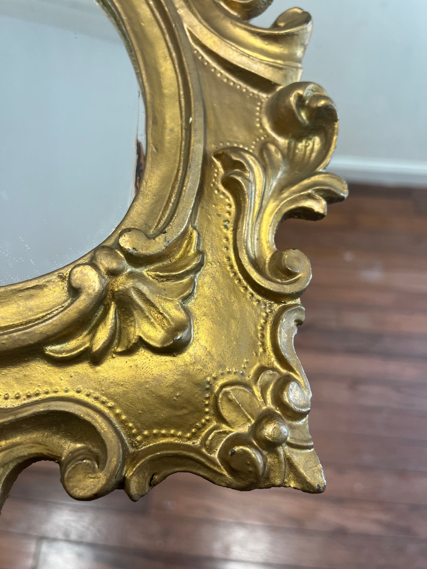 Vintage Italian Florentine Ornate Giltwood Baroque Gold Mirror