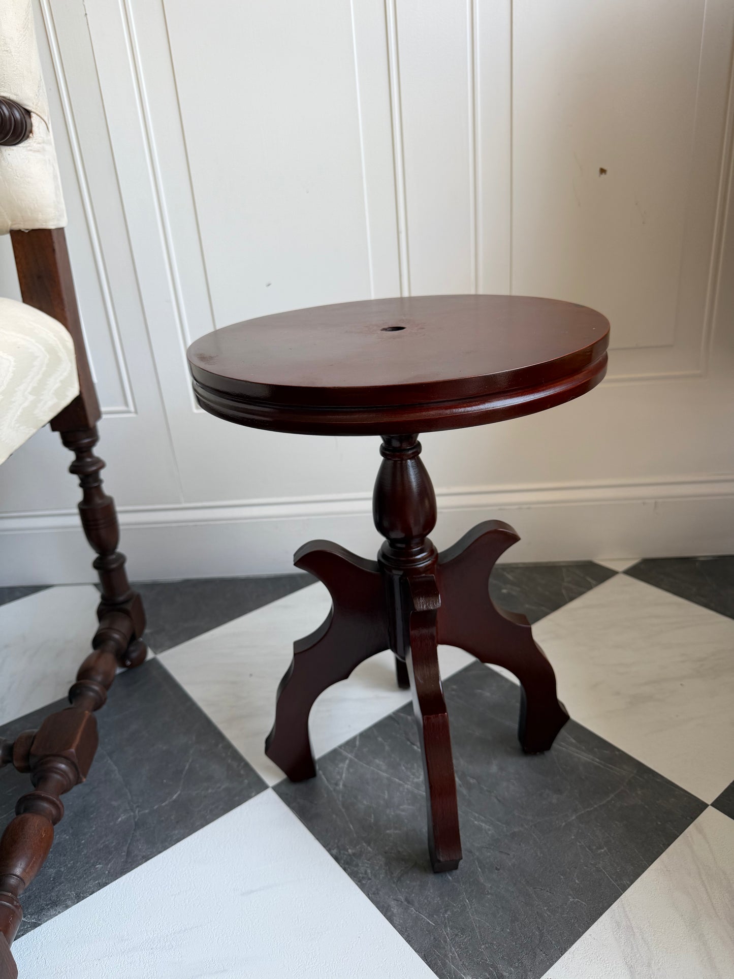 Vintage Italian Marble Top Round Mahogany Pedestal Accent Table