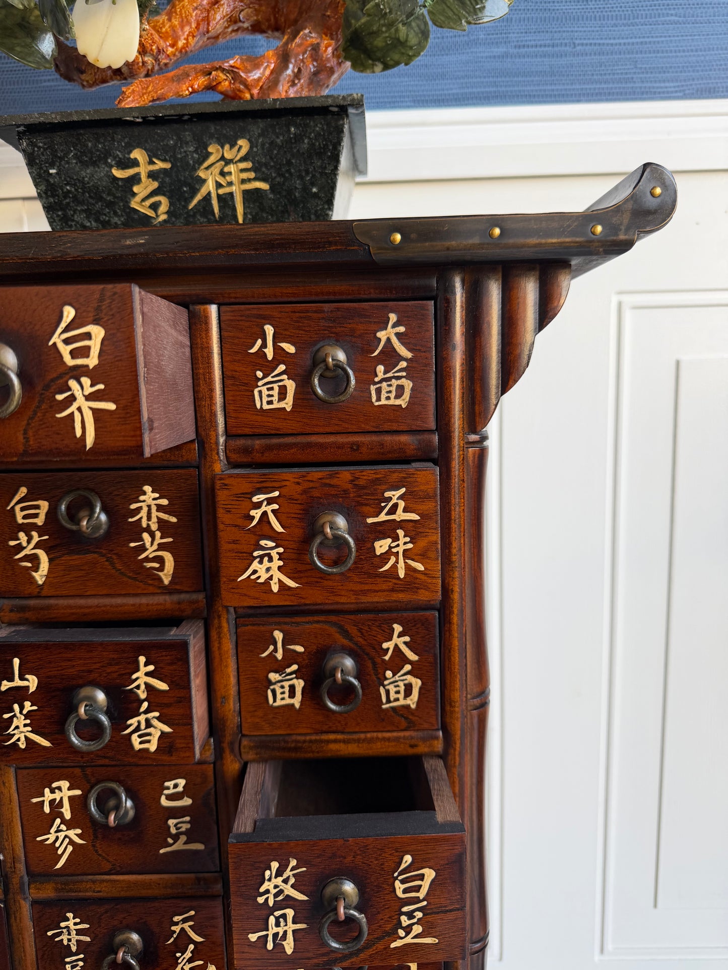 Vintage Chinese Apothecary Cabinet – Mid Century Herb Medicine Chest with Labeled Drawers, Asian Chinoiserie Storage Cabinet