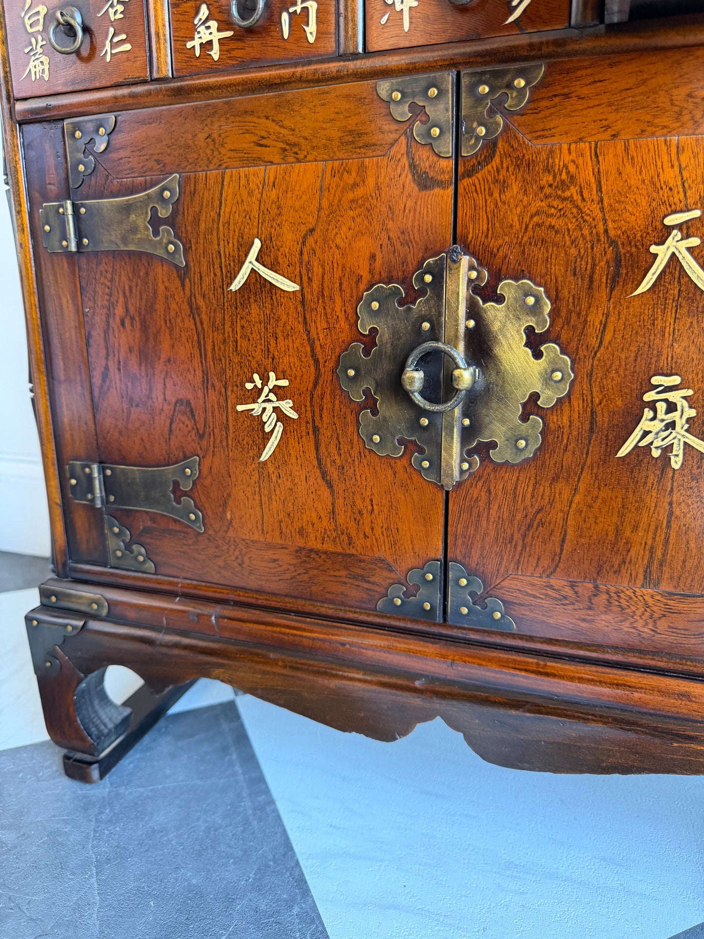 Vintage Chinese Apothecary Cabinet – Mid Century Herb Medicine Chest with Labeled Drawers, Asian Chinoiserie Storage Cabinet